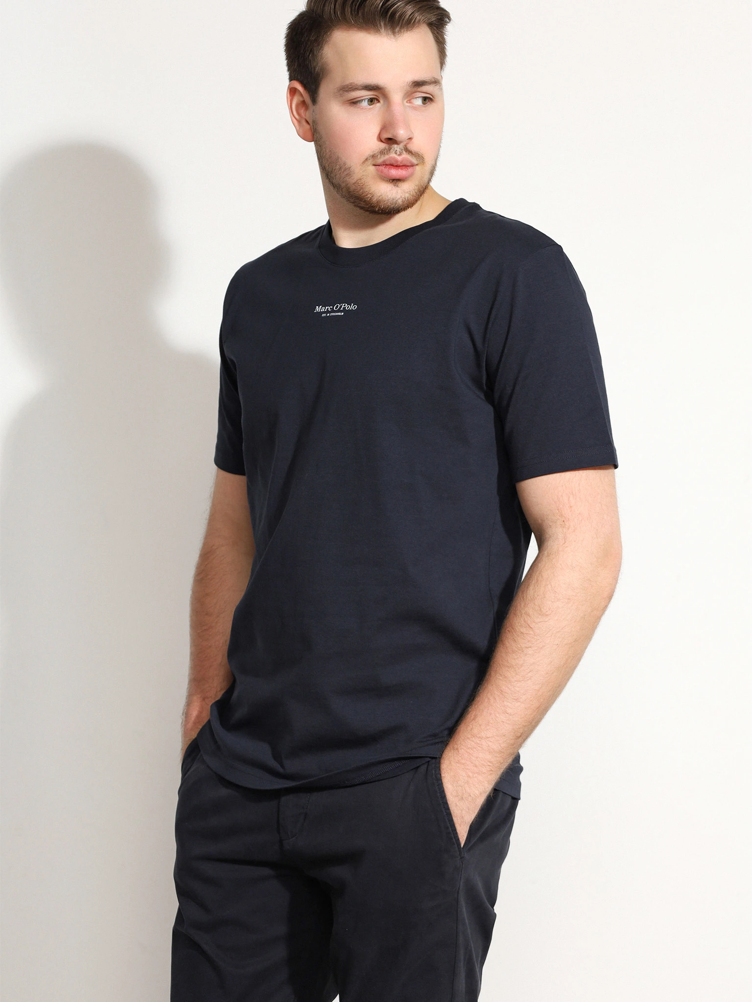 Футболка темно-синего цвета из хлопка